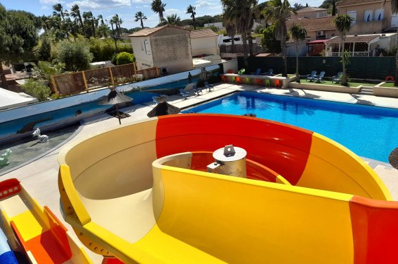 Trouver un camping avec piscine et toboggan - Agde - Camping Les Jardins d'Agathe