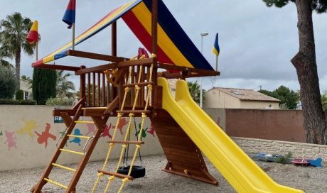 Rainbow Castle pour les enfants au Camping les Jardins d'Agathe! Cap d'Agde